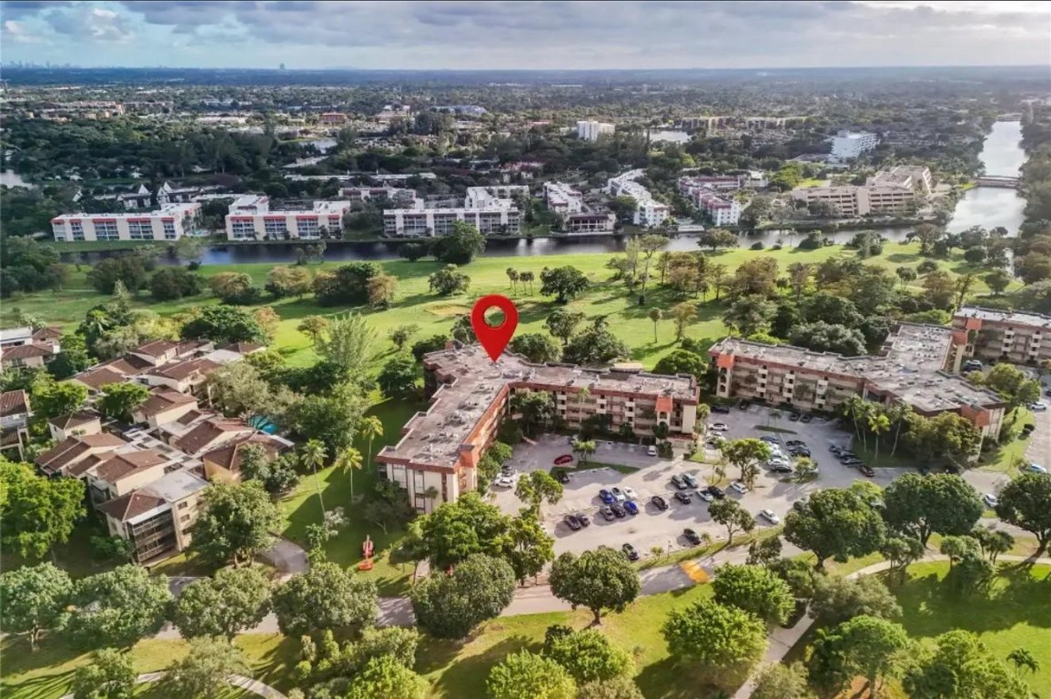 Falls of Inverrary - Residential