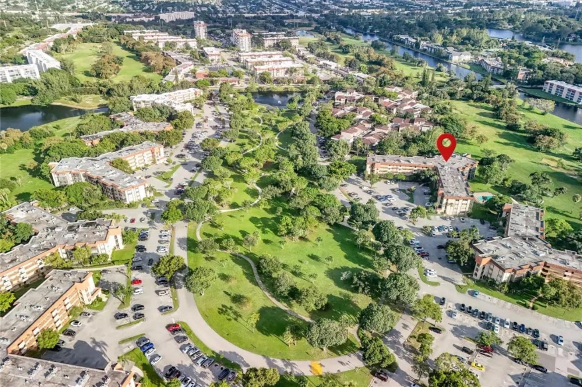 Falls of Inverrary - Residential