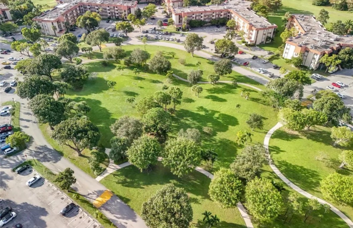 Falls of Inverrary - Residential