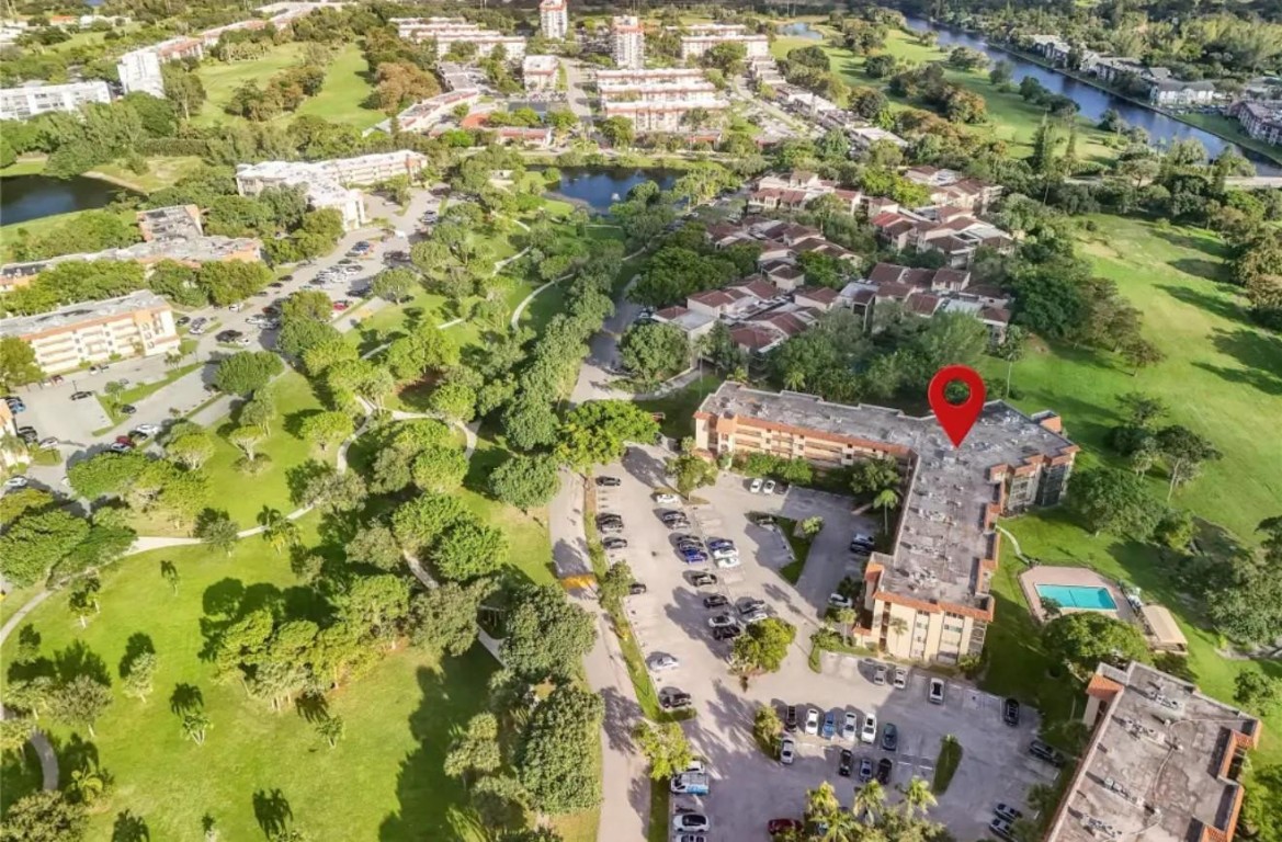 Falls of Inverrary - Residential