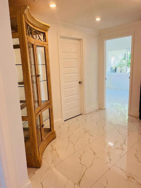 5TH ADDN TO ROYAL OAKS - Residential Lease