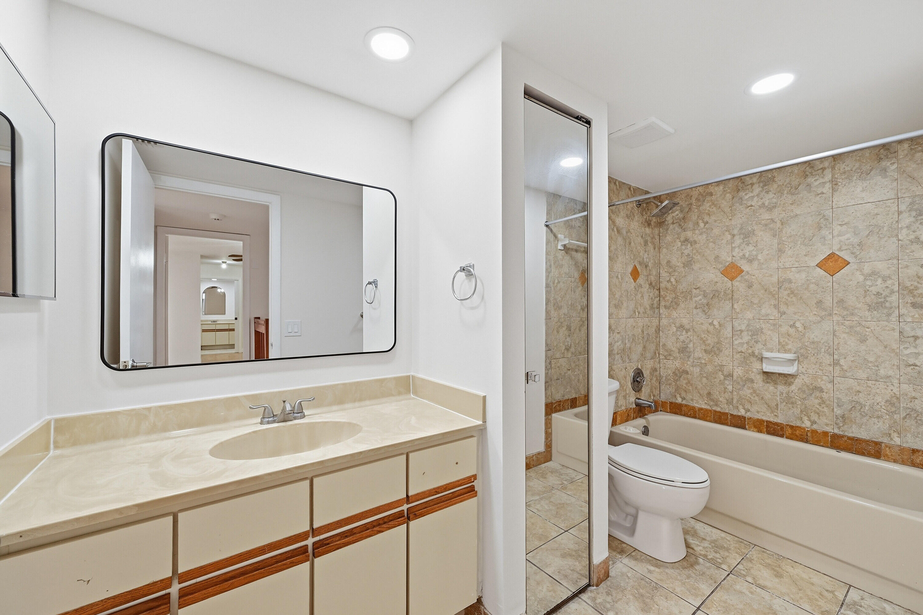 WOODVILLE - Residential