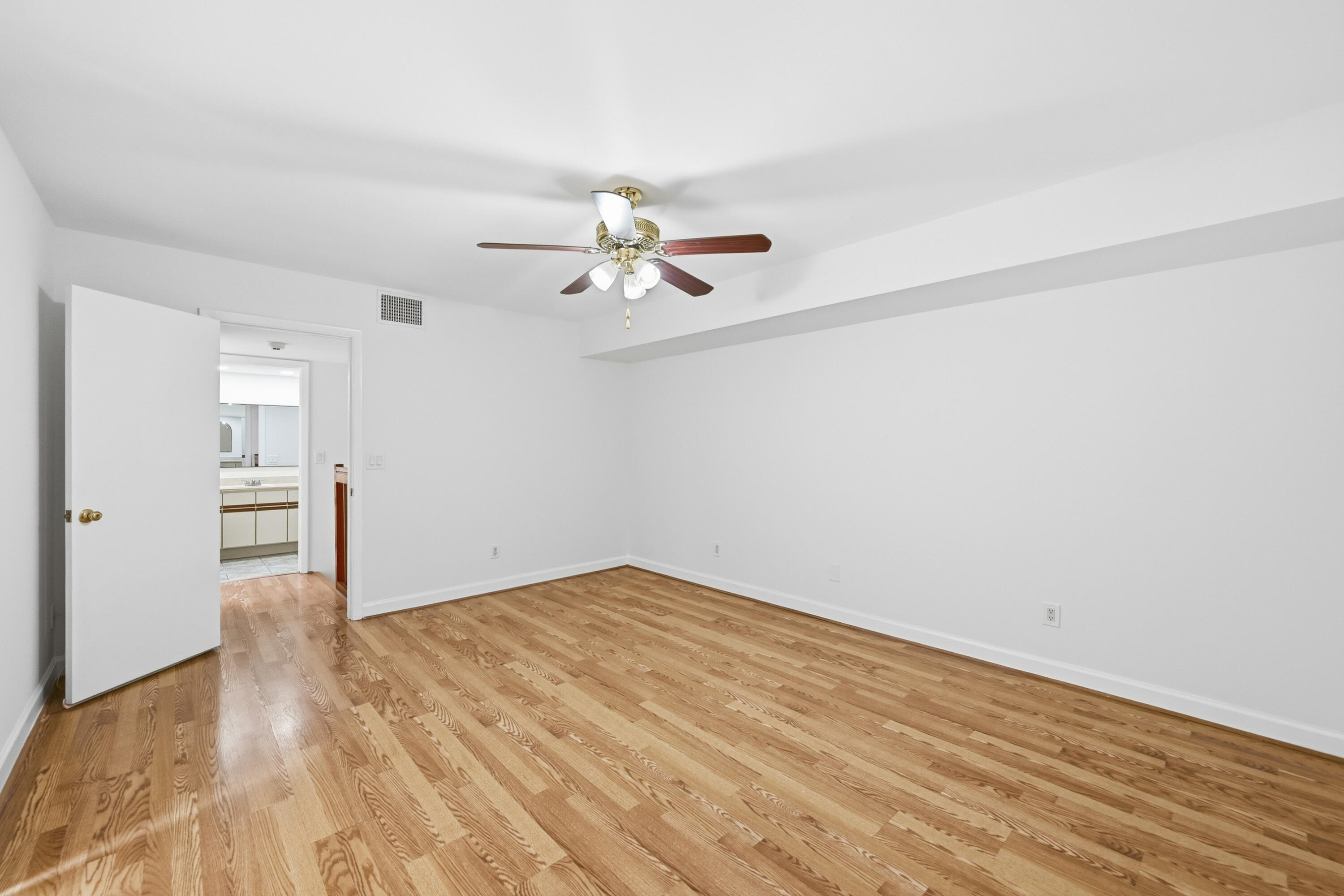 WOODVILLE - Residential