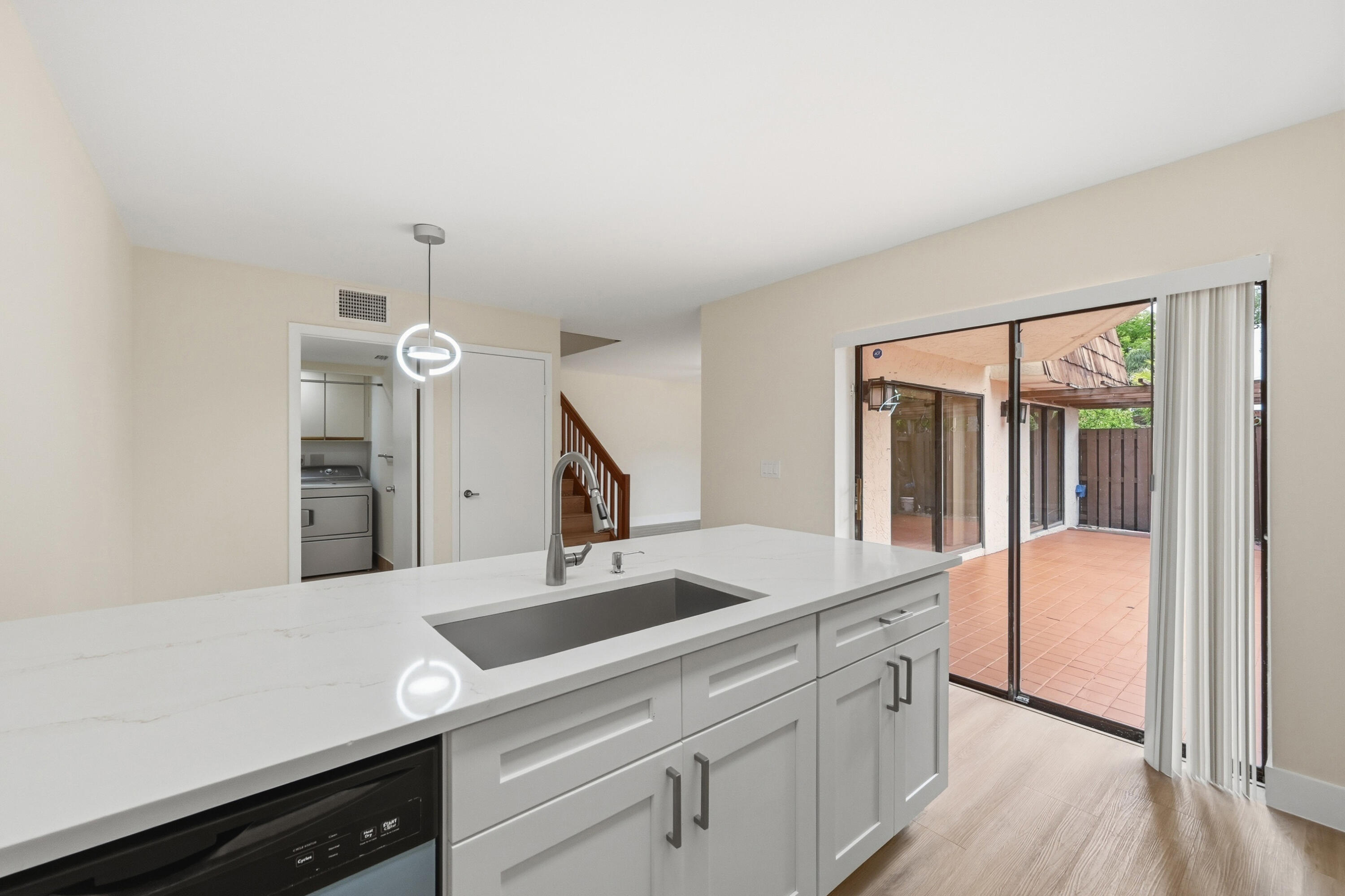 WOODVILLE - Residential