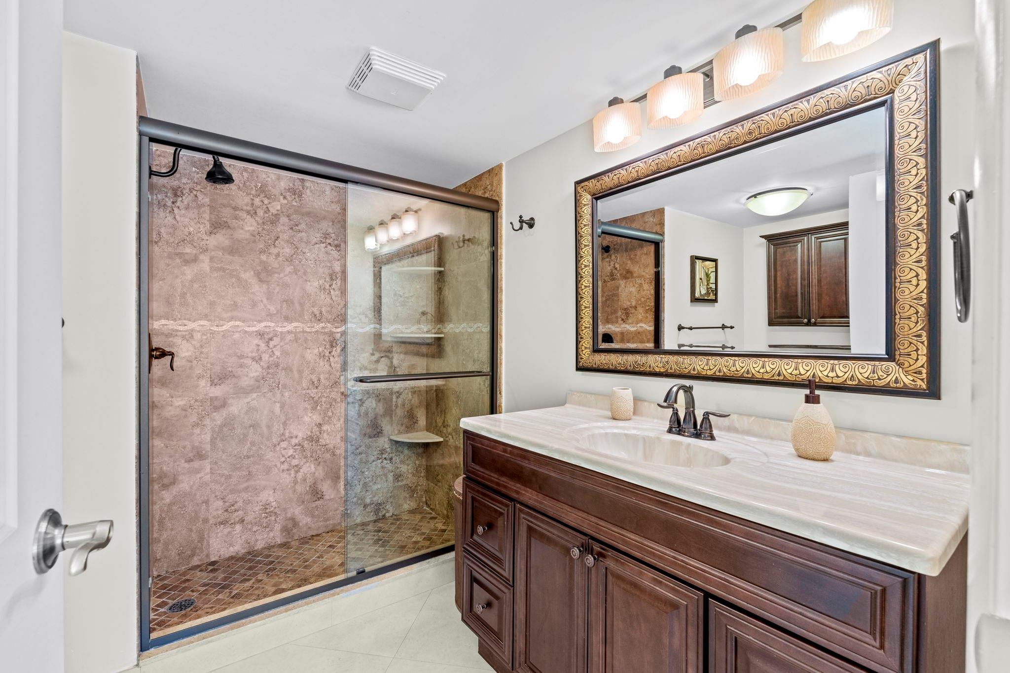 RIVIERA - Residential