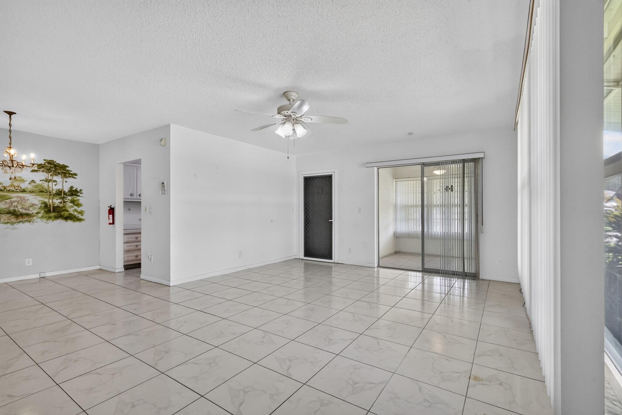 211 COUNTRY Lane A