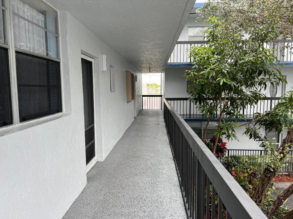 HOLIDAY SPRINGS VILLAGE 1 CONDO - Residential