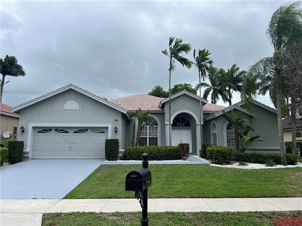 Photo of 10051 Umberland Pl, Boca Raton, FL 33428 (MLS # F10374119)