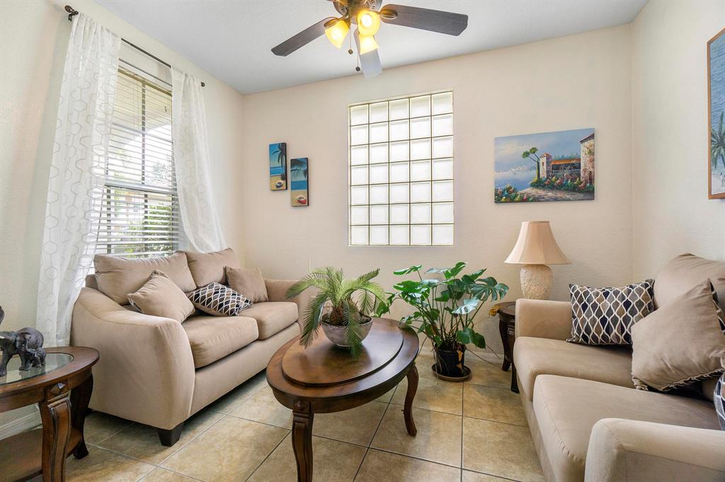 VICTORIA WOODS 3B - Residential