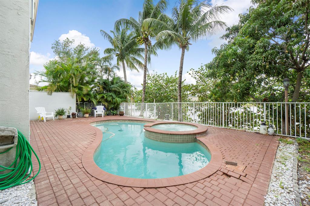 VICTORIA WOODS 3B - Residential