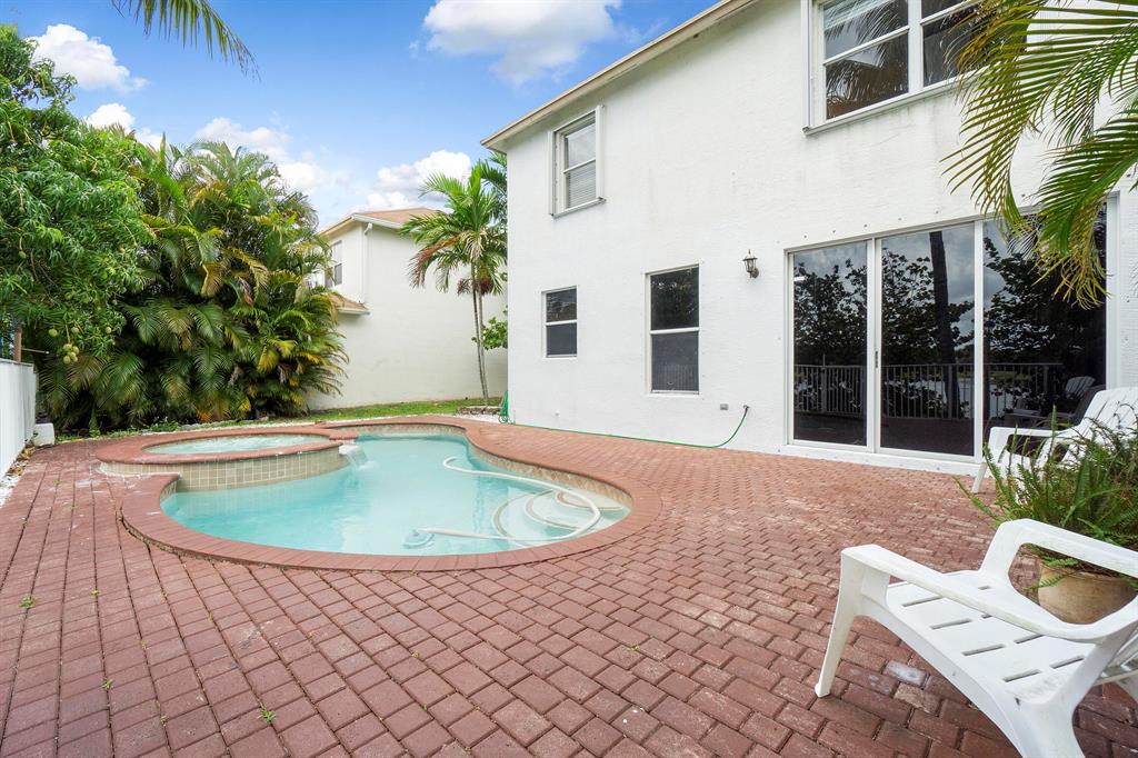 VICTORIA WOODS 3B - Residential