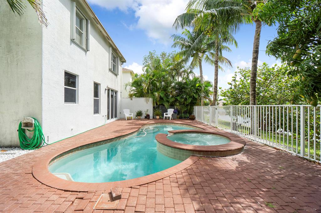 VICTORIA WOODS 3B - Residential