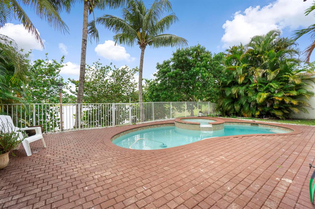 VICTORIA WOODS 3B - Residential