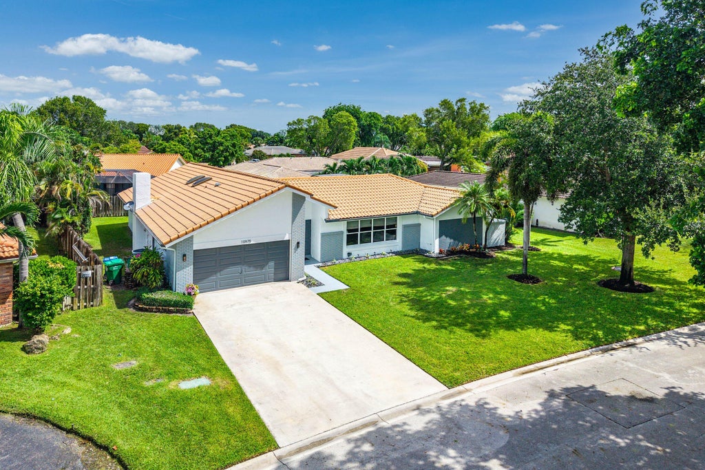 Photo of 10975 NW 19TH Street, Coral Springs, FL 33071 (MLS # B26078903)