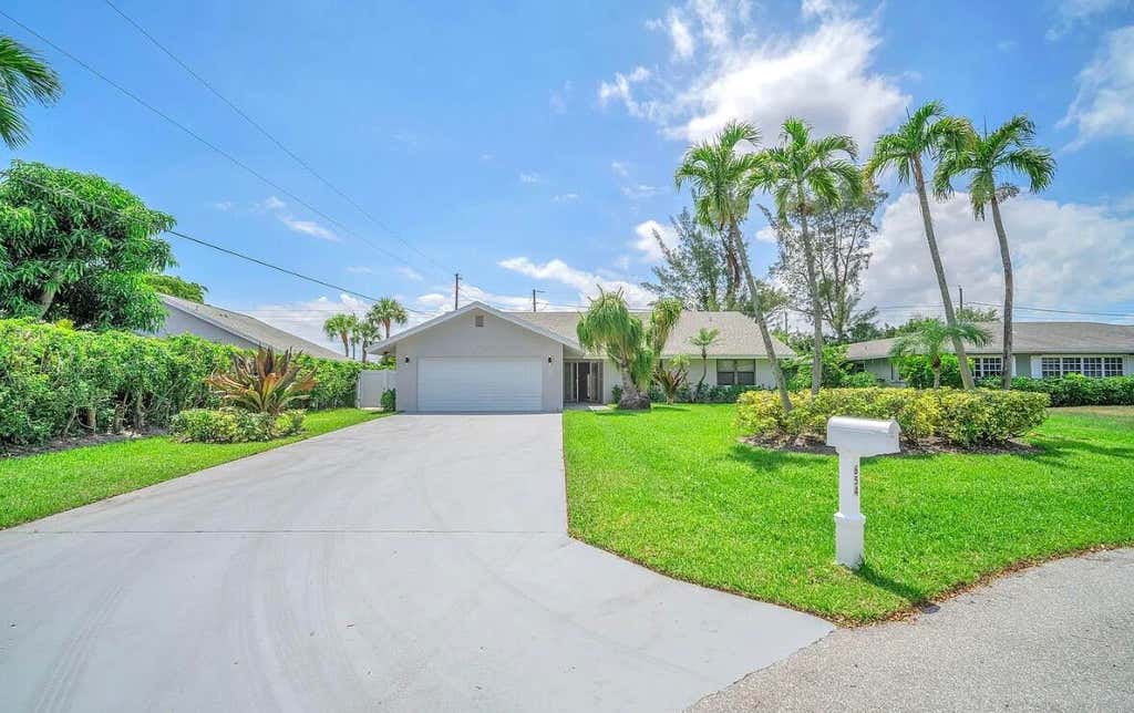 Photo of 654 West Drive, Delray Beach, FL 33445 (MLS # B26039403)