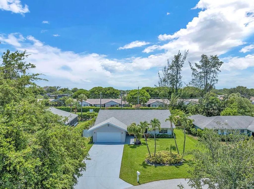 Photo of 654 West Drive, Delray Beach, FL 33445 (MLS # B26039403)