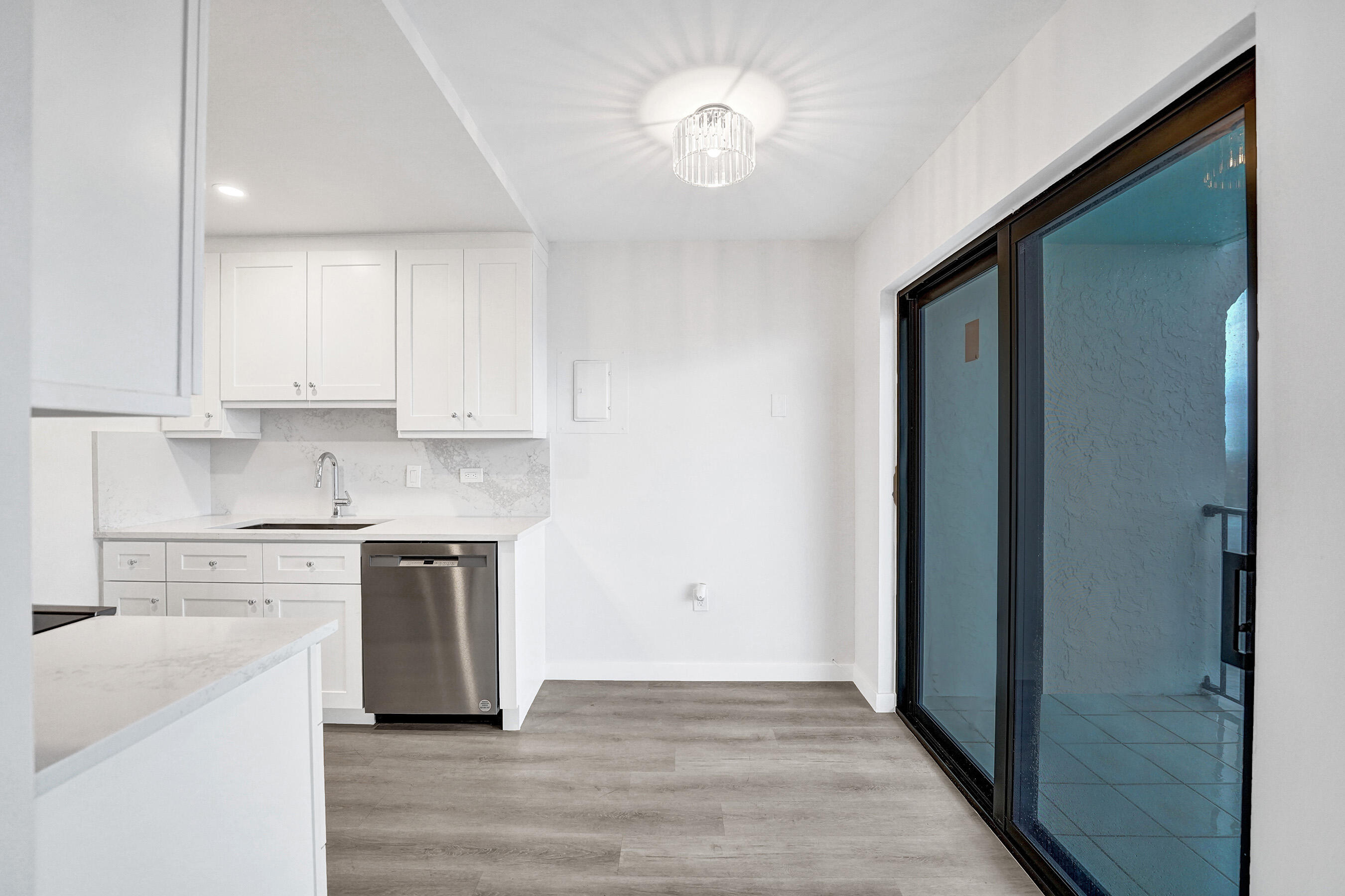 SUMMIT CONDO - Residential