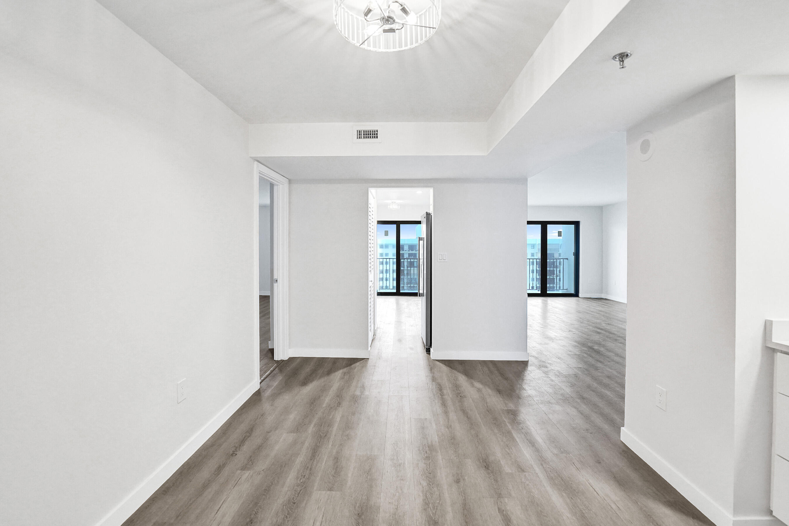 SUMMIT CONDO - Residential