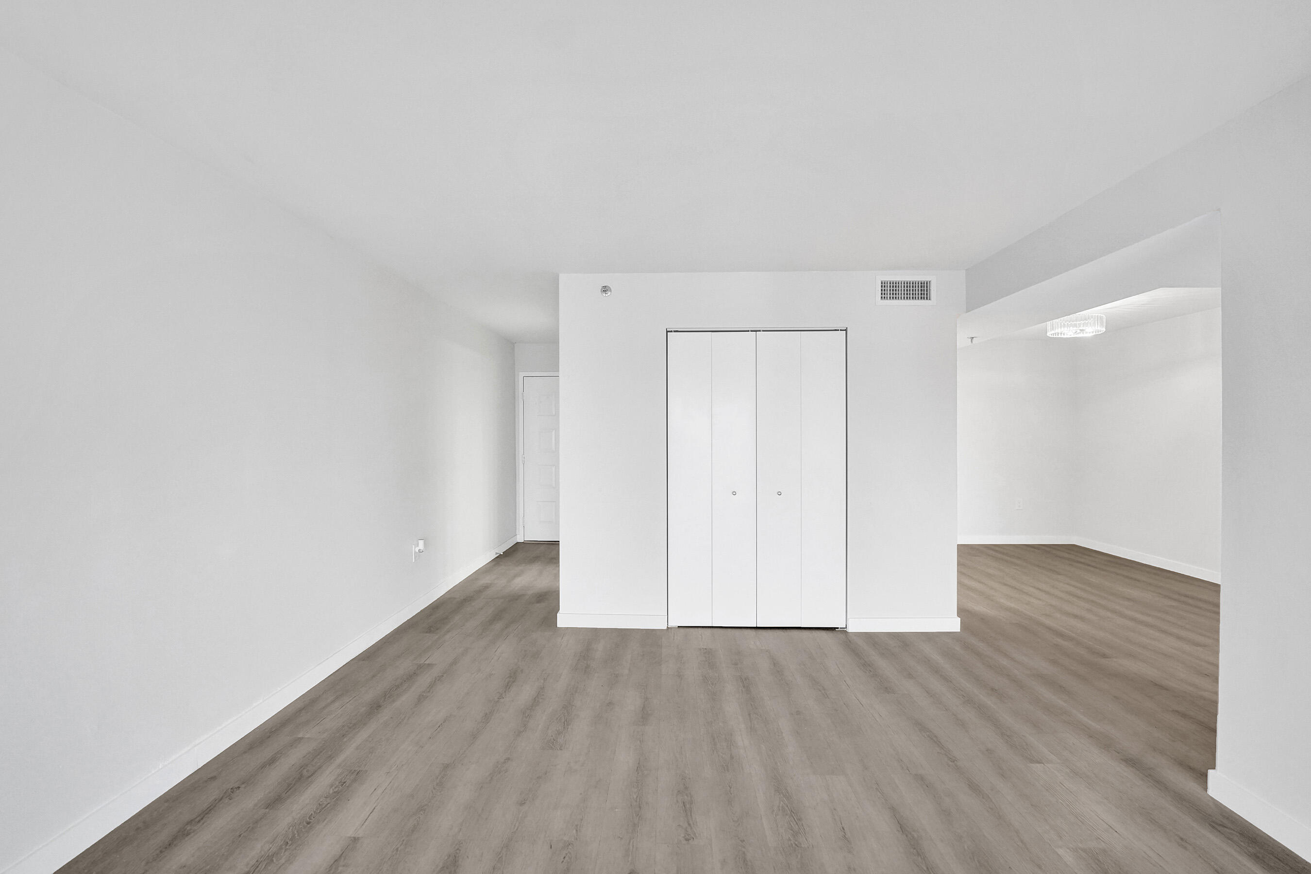 SUMMIT CONDO - Residential