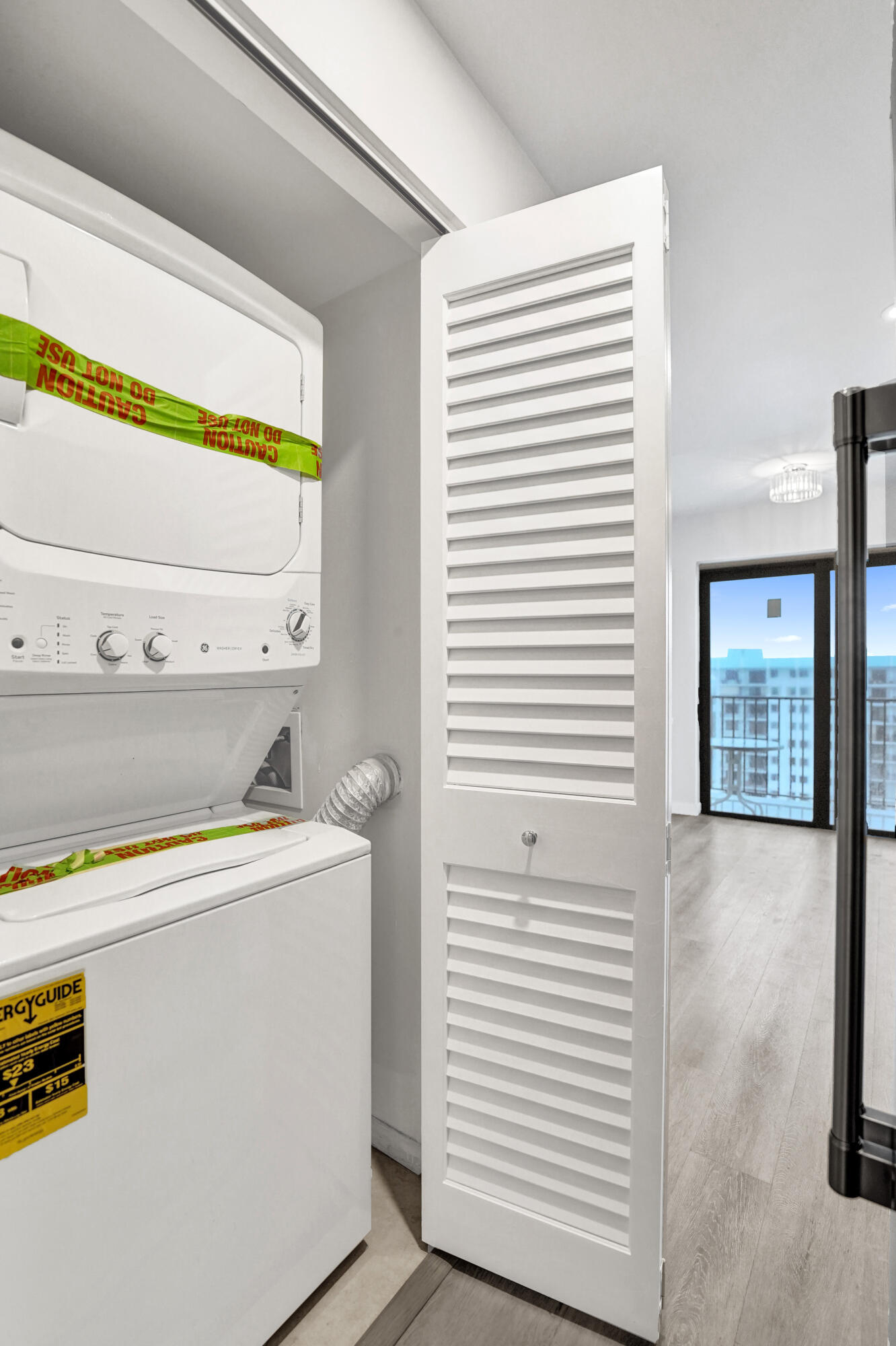 SUMMIT CONDO - Residential