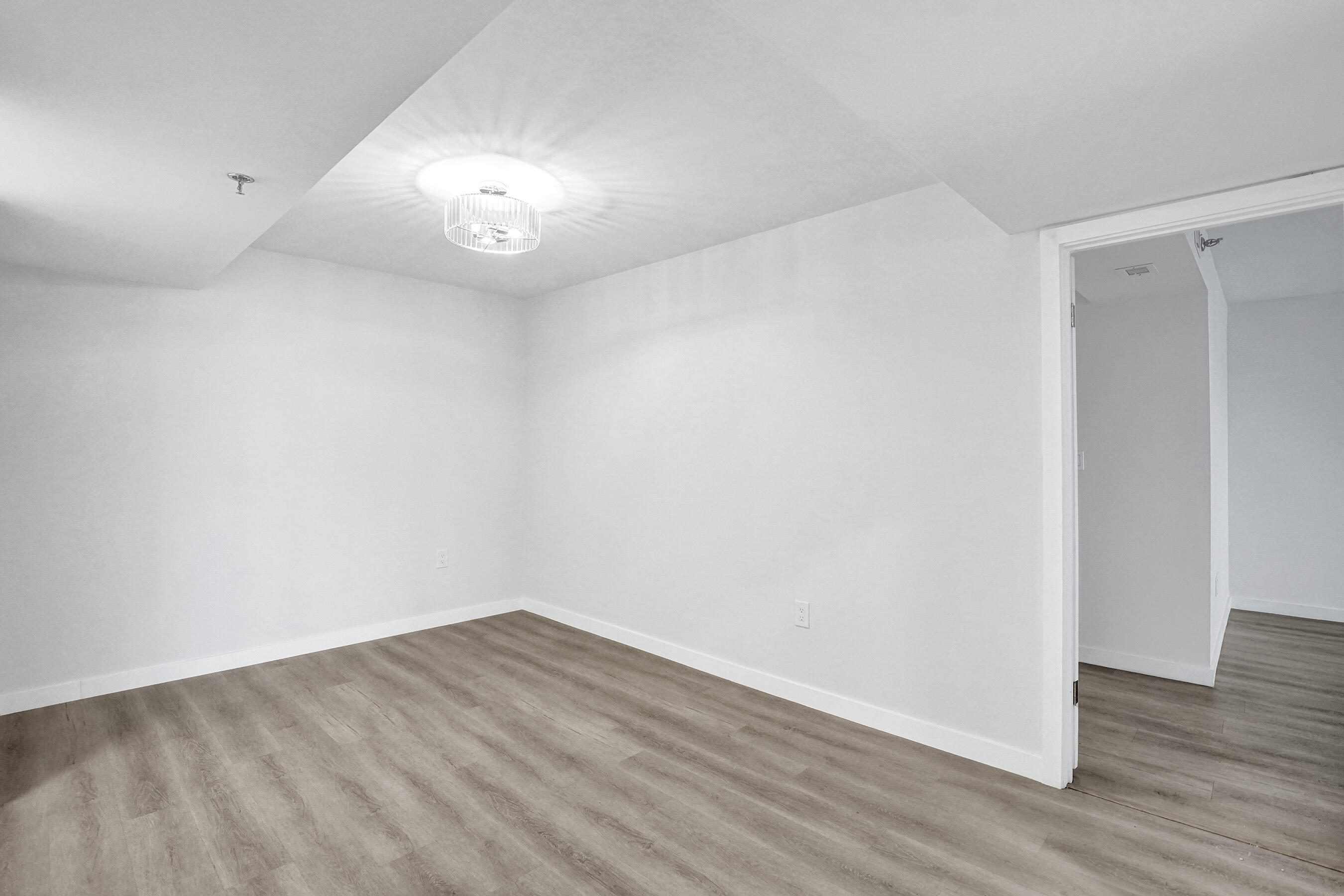 SUMMIT CONDO - Residential