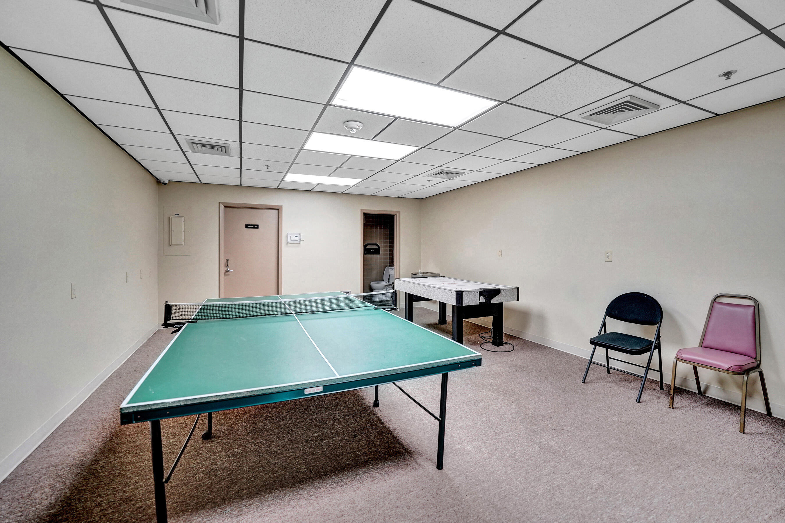 SUMMIT CONDO - Residential