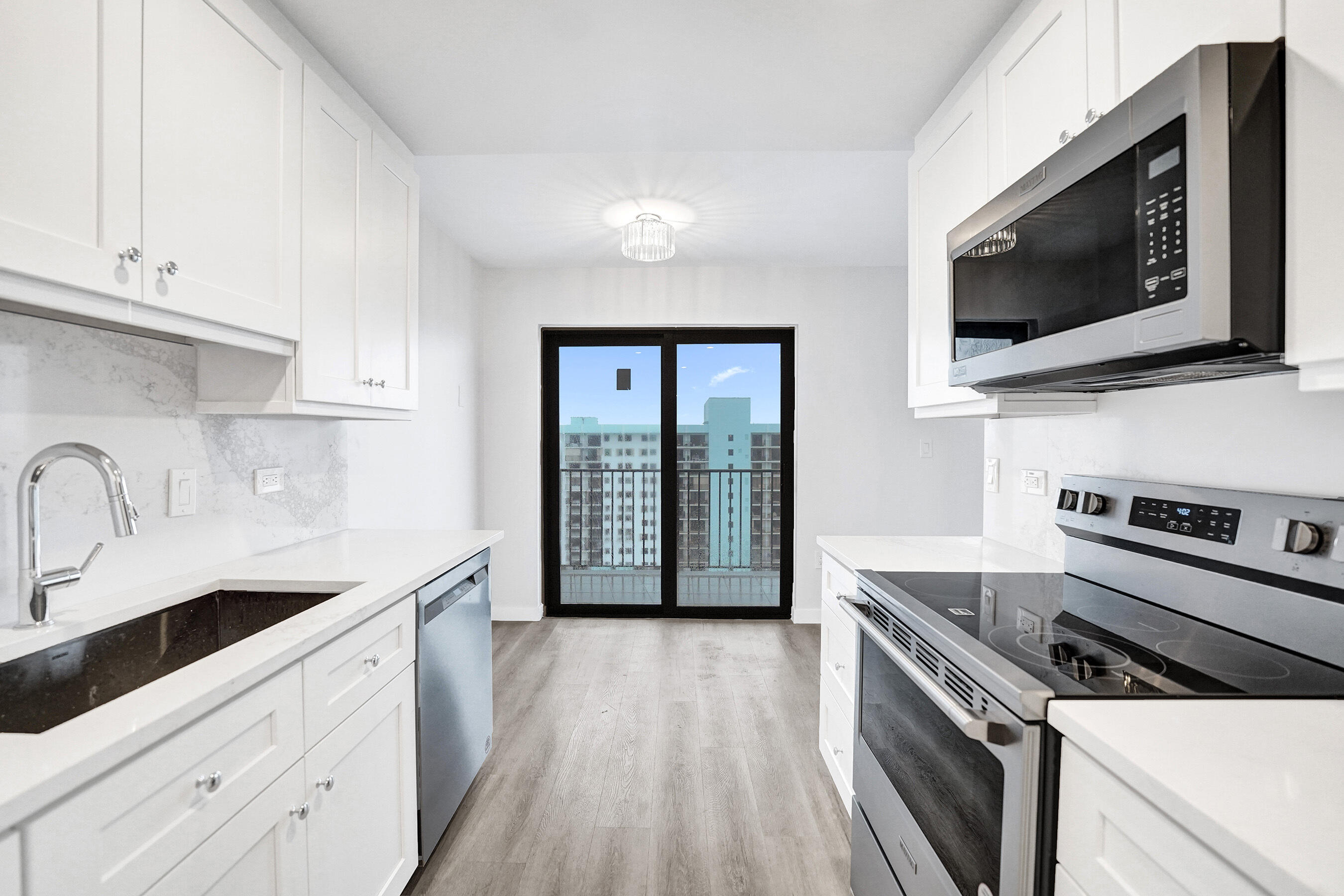 SUMMIT CONDO - Residential