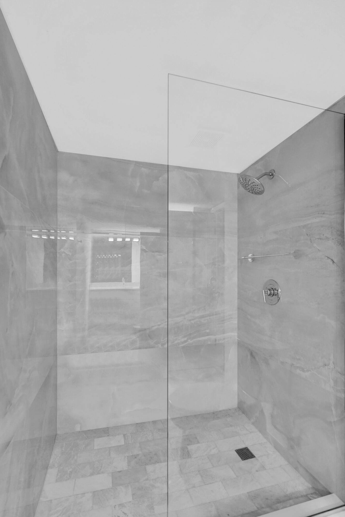 SUMMIT CONDO - Residential
