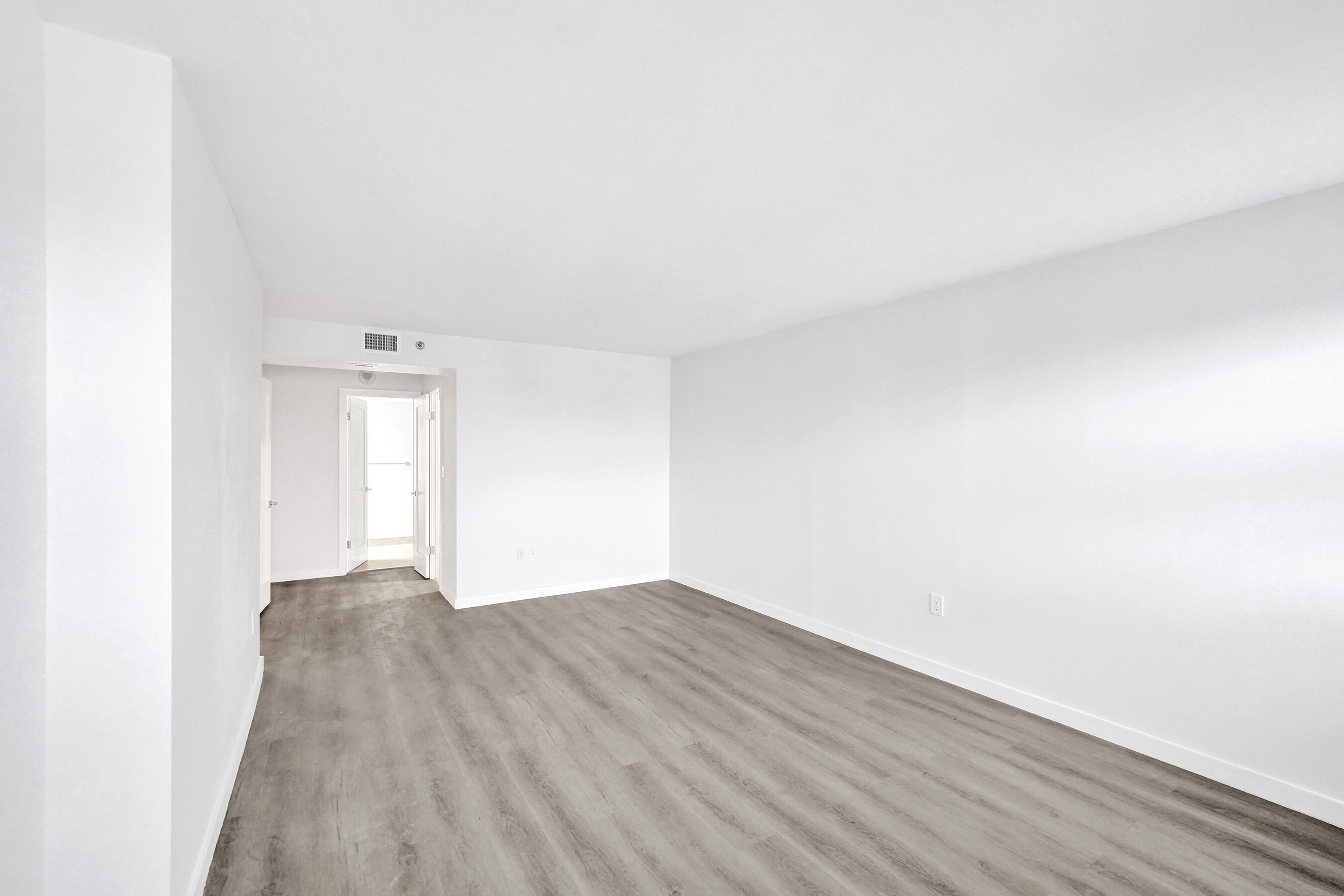 SUMMIT CONDO - Residential