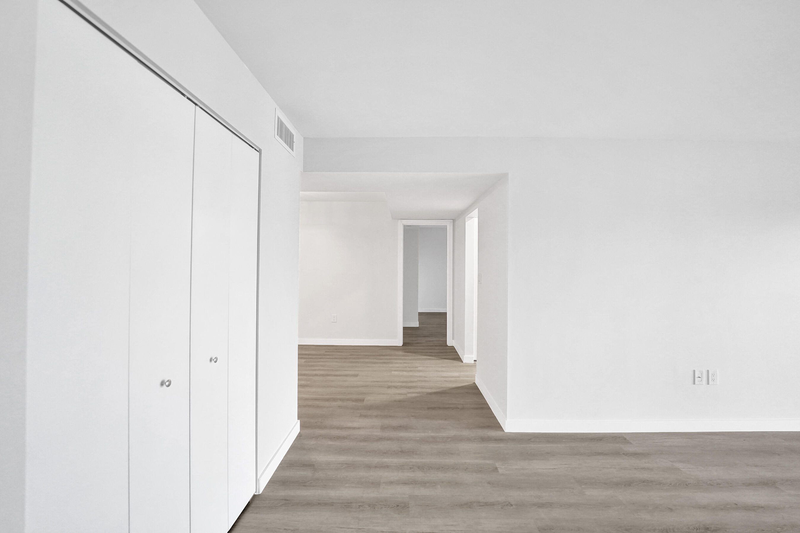 SUMMIT CONDO - Residential