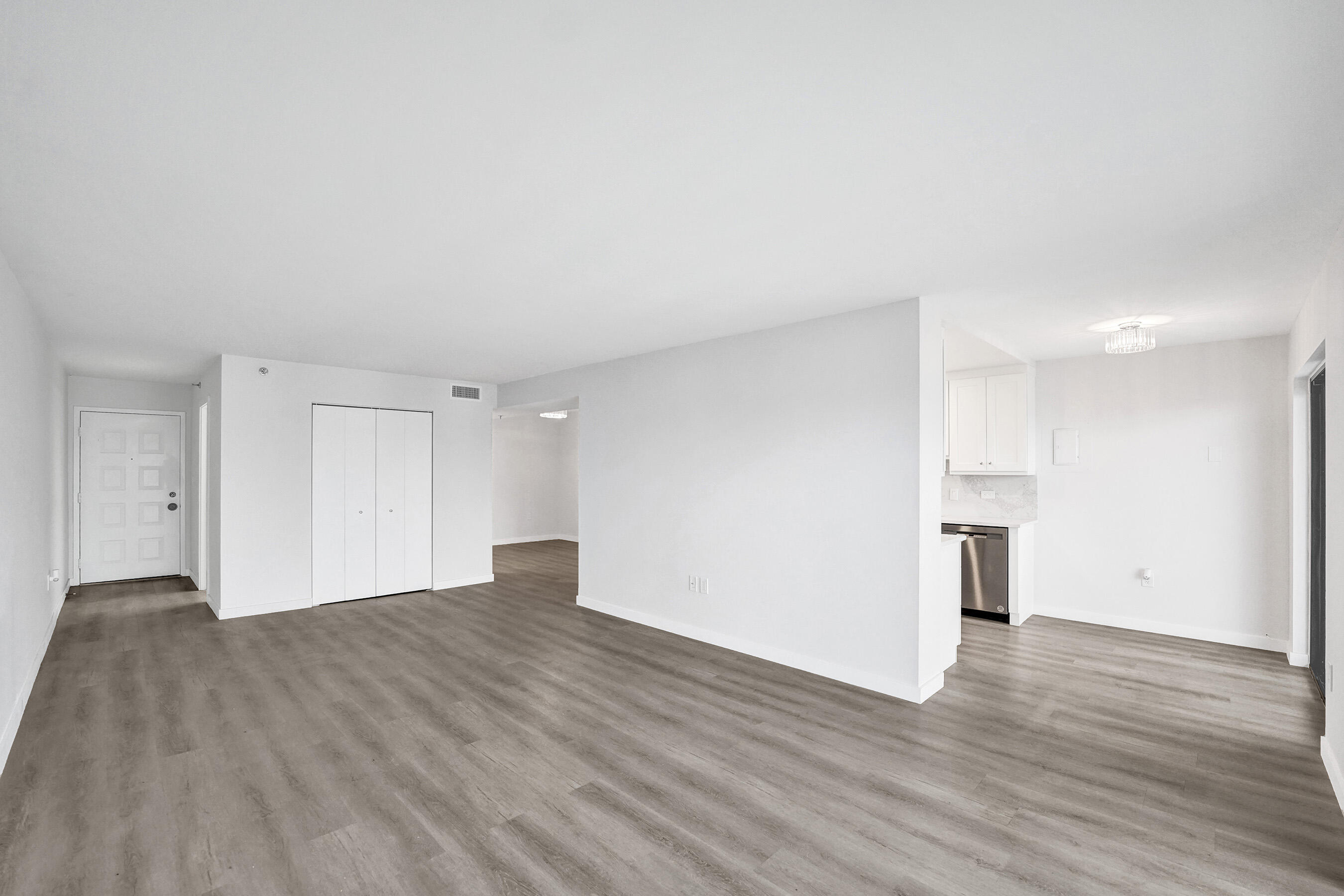 SUMMIT CONDO - Residential
