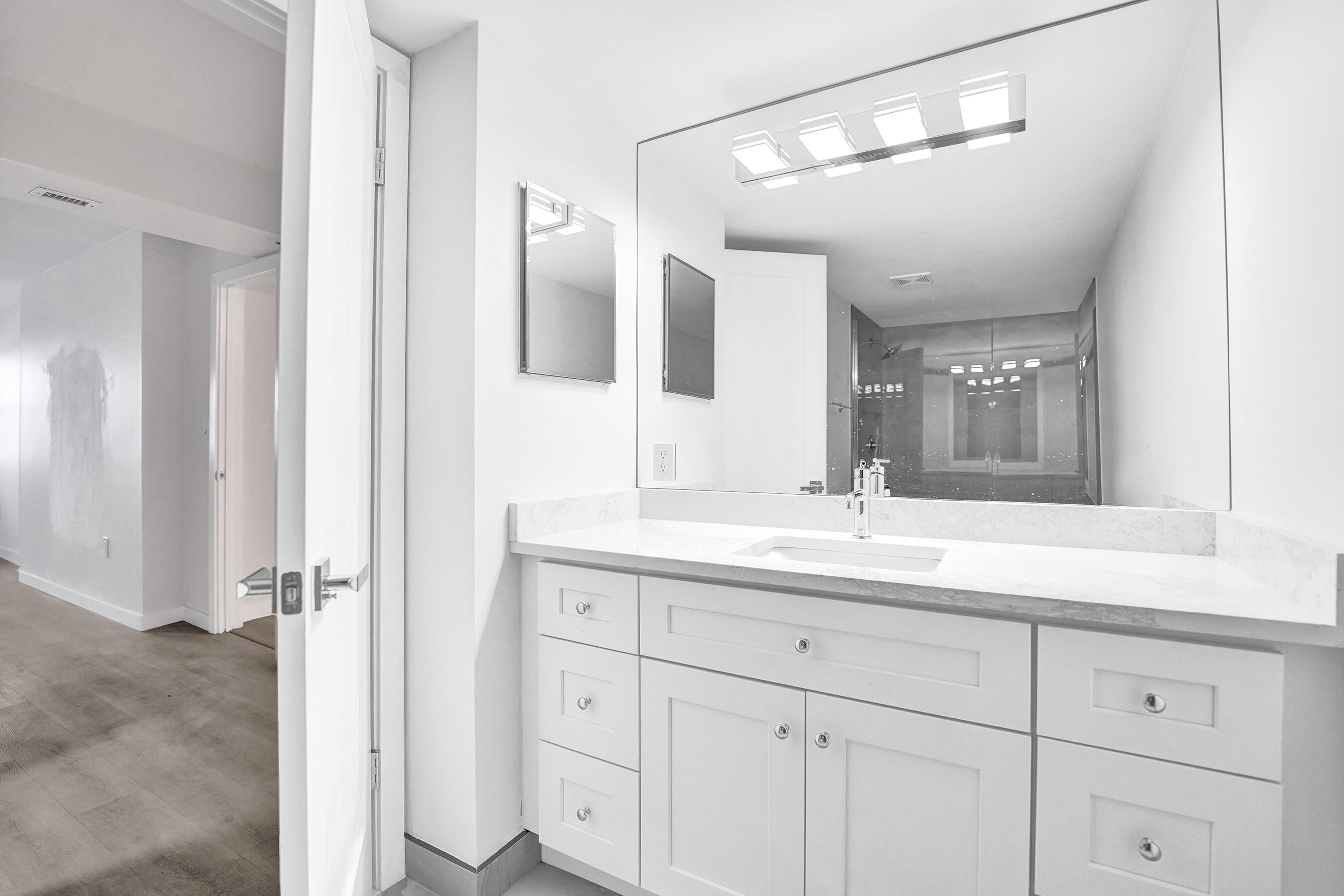 SUMMIT CONDO - Residential