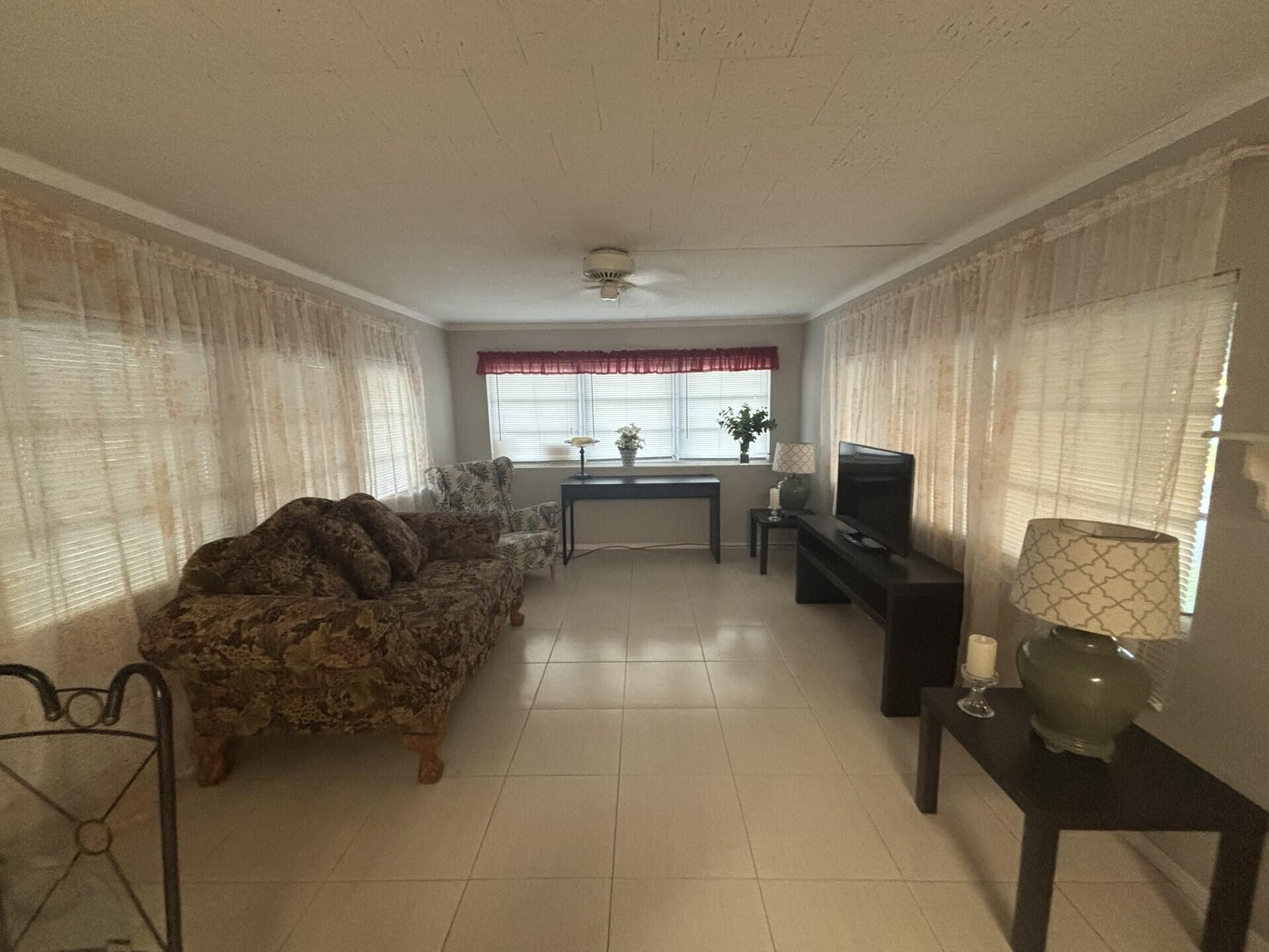 BREEZE HILL RESORT MOBILE - Residential