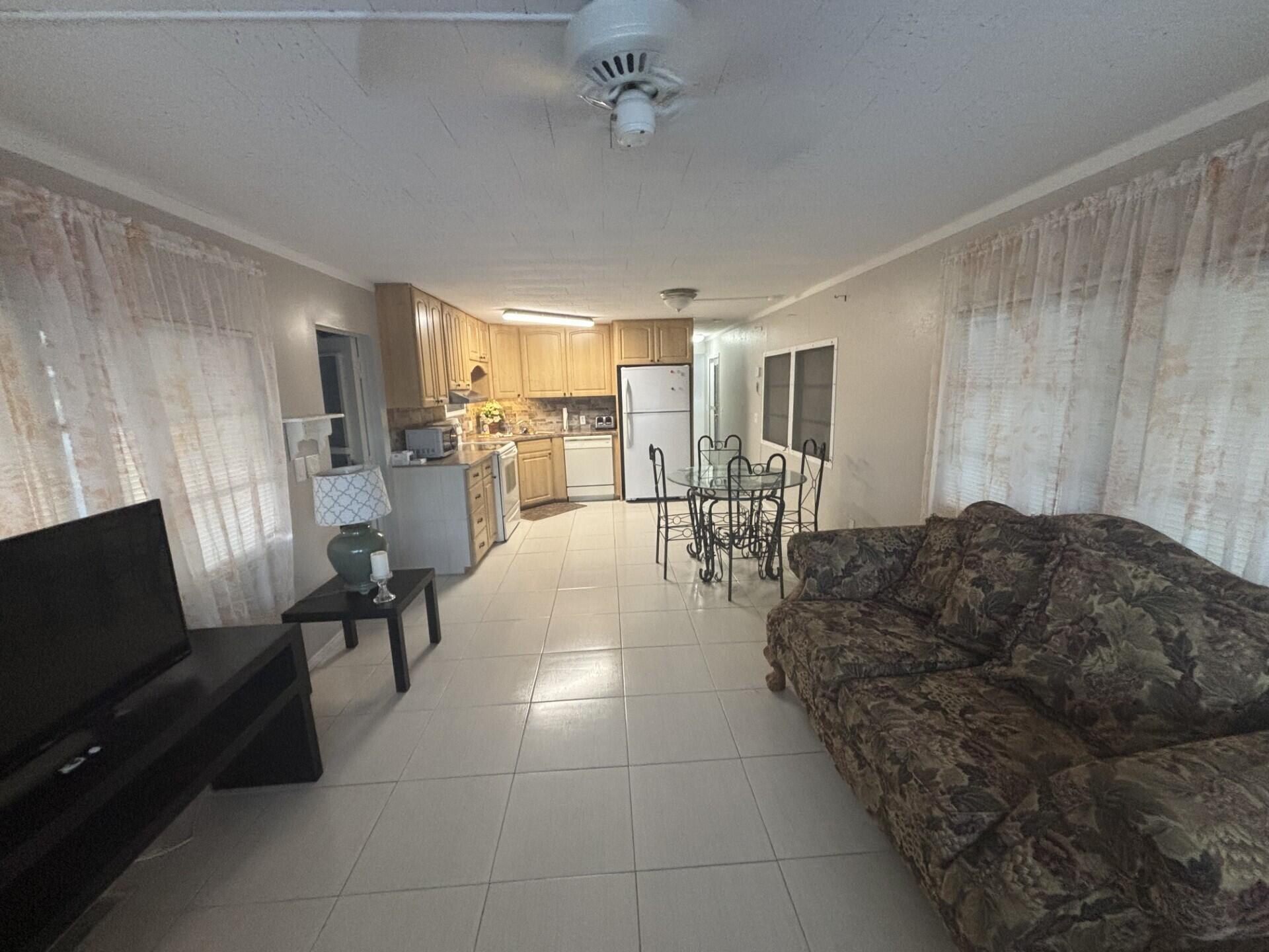 BREEZE HILL RESORT MOBILE - Residential