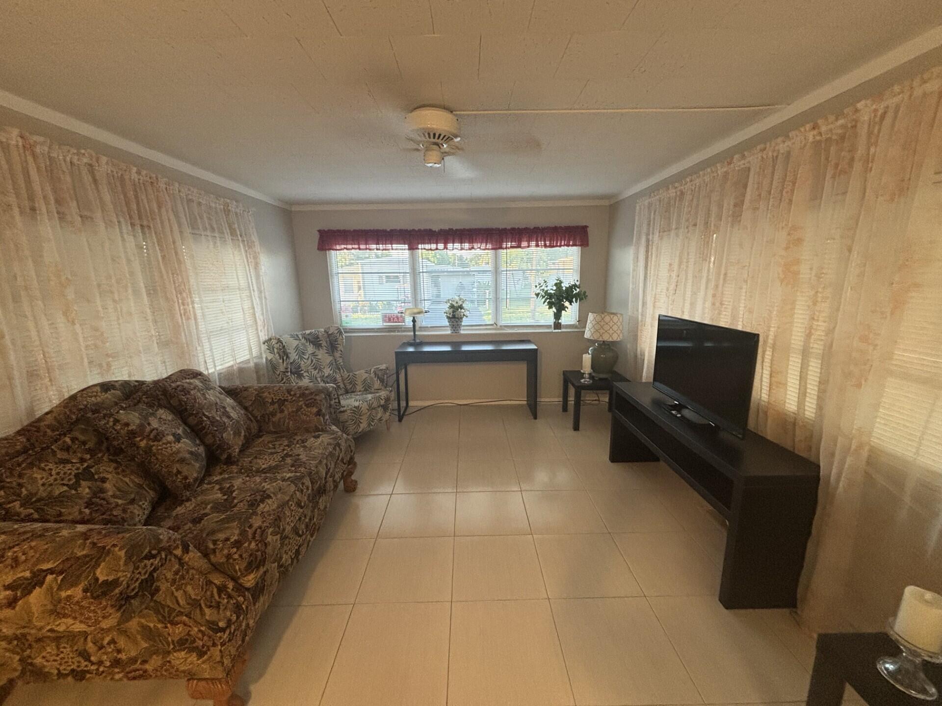 BREEZE HILL RESORT MOBILE - Residential