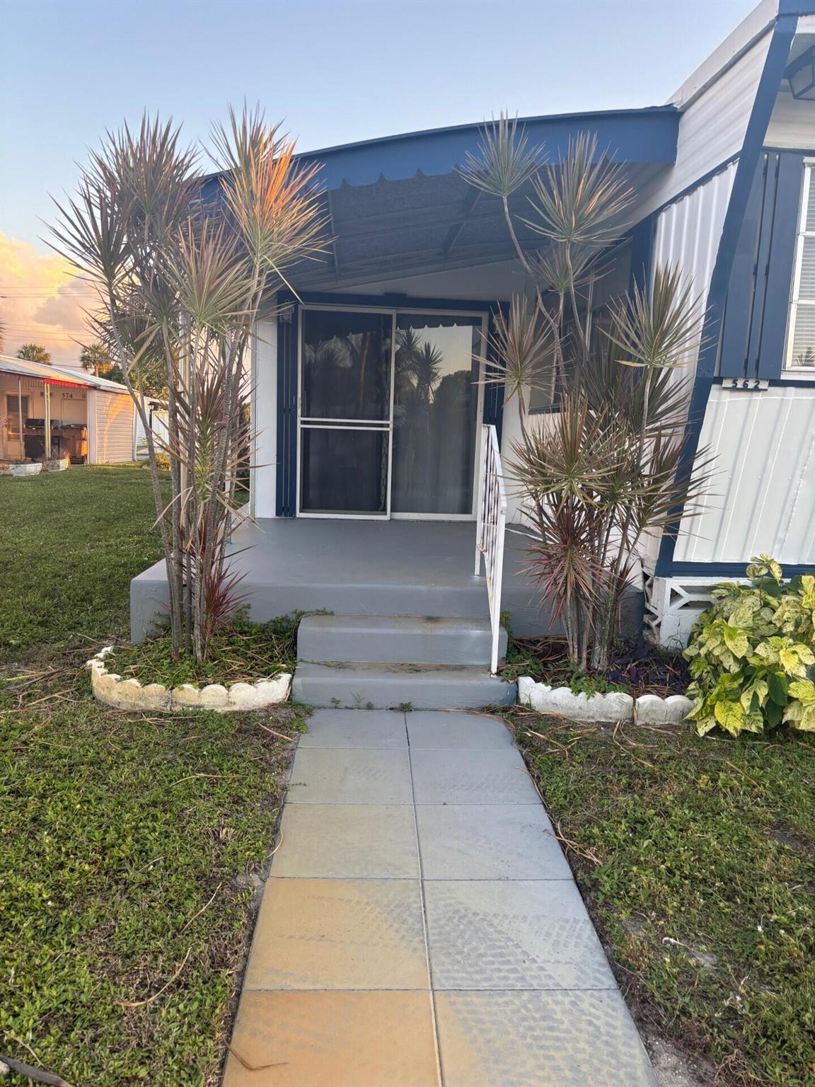 562 NE 47th St, Lot 393