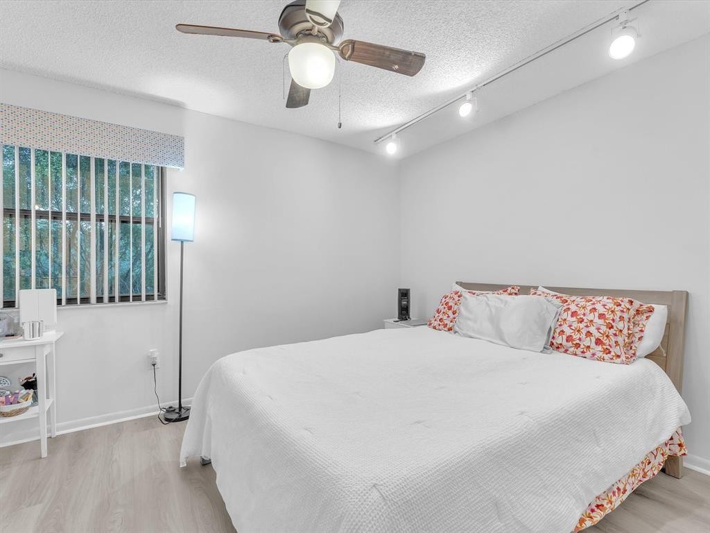 CHATHAM TOWNE - Residential