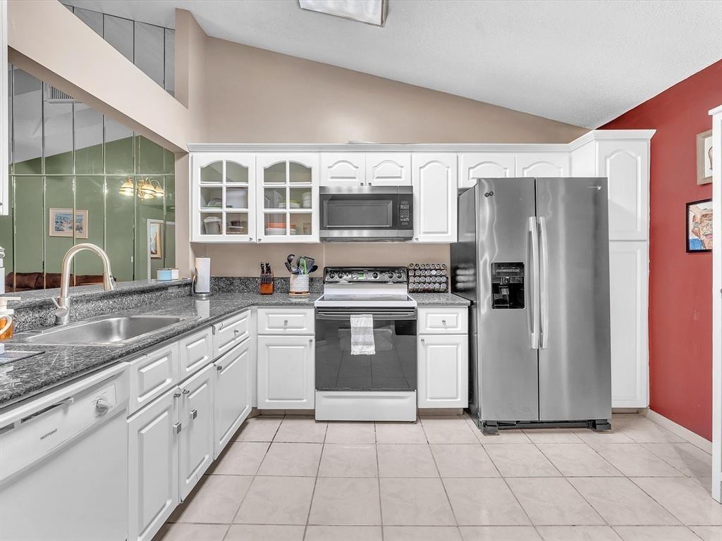 CHATHAM TOWNE - Residential