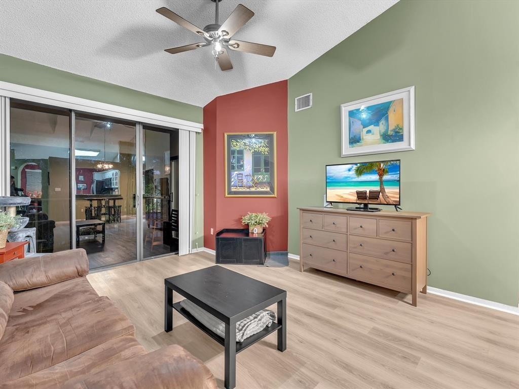 CHATHAM TOWNE - Residential