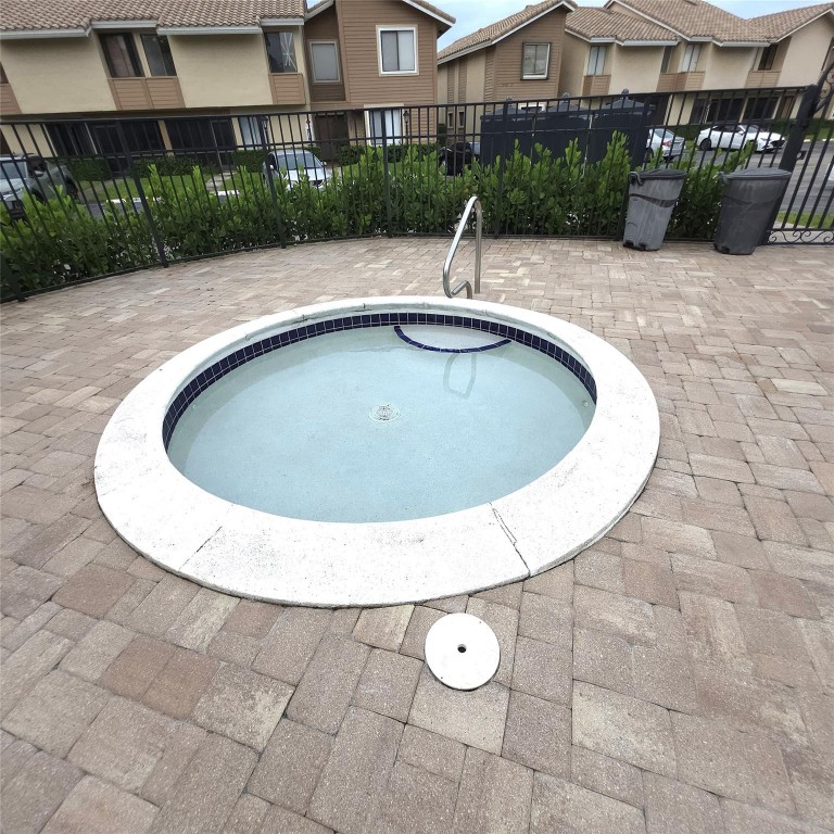 Maplewood Townhouses - Residential Lease