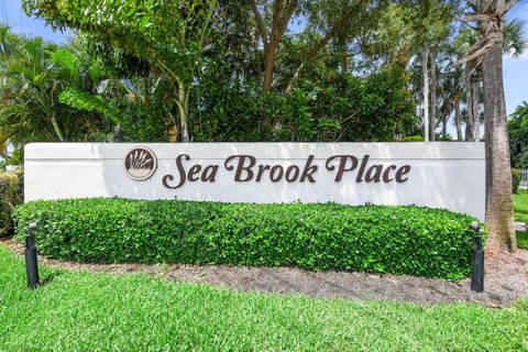 Photo of 170 Seabreeze Circle, Jupiter, FL 33477 (MLS # B26011428)
