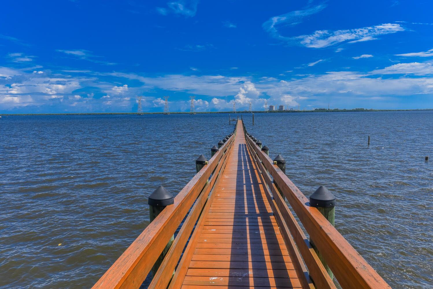 METES AND BOUNDS , see Dr - Residential