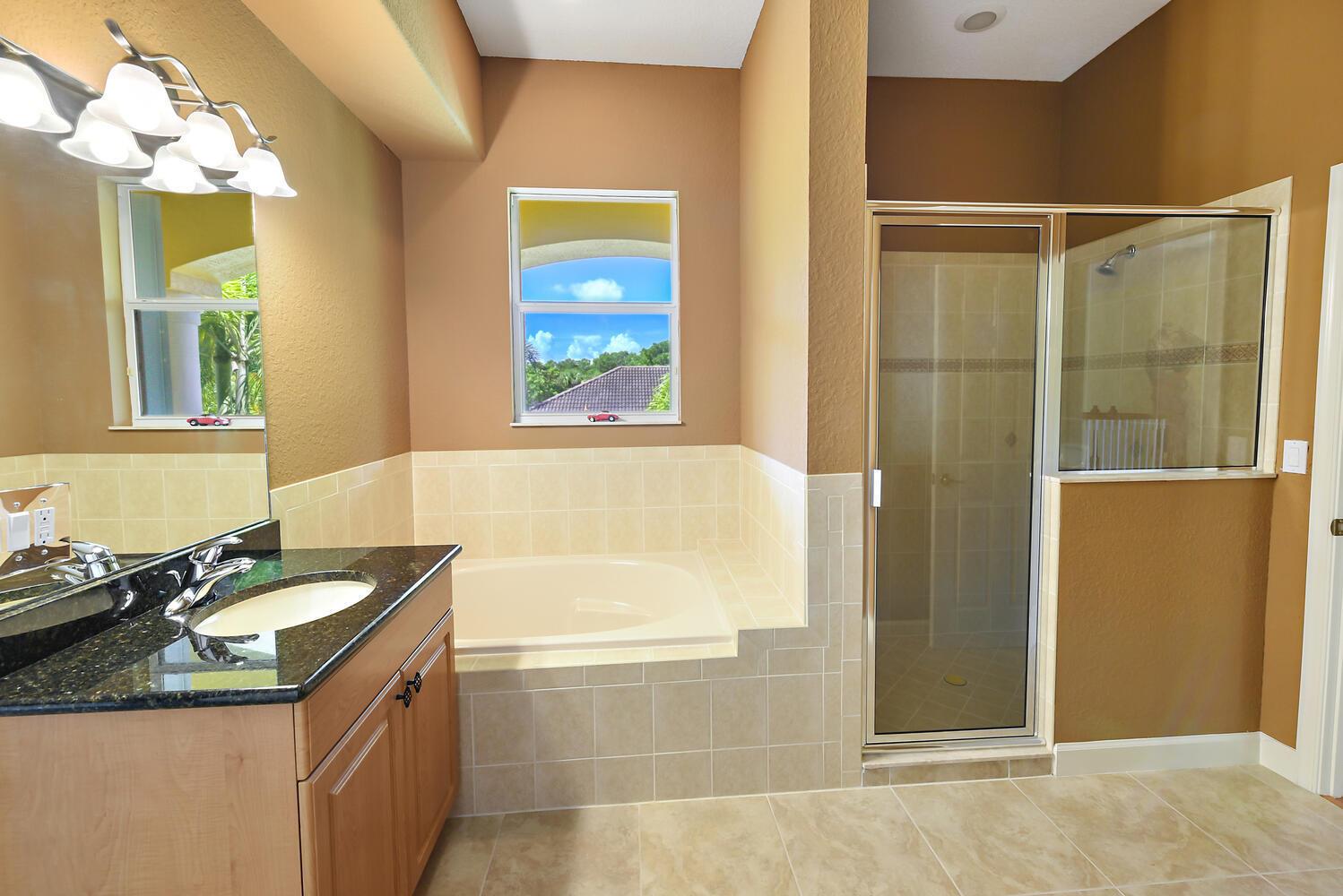 METES AND BOUNDS , see Dr - Residential