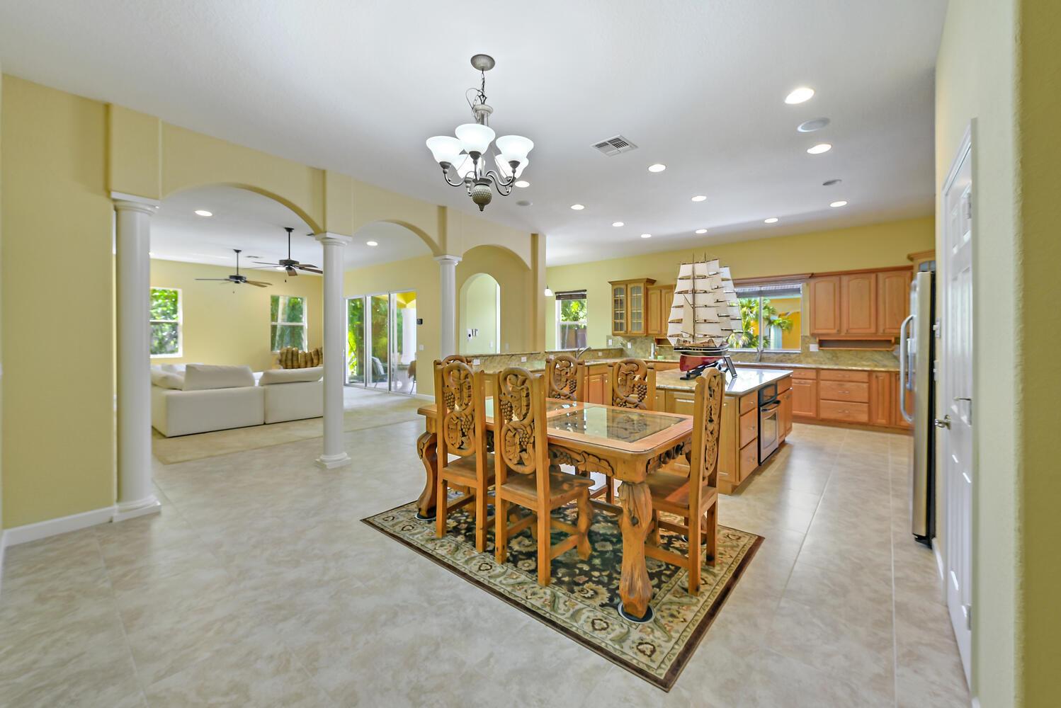 METES AND BOUNDS , see Dr - Residential