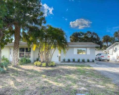 Photo of 420 SE PARKWAY Drive, Stuart, FL 34996 (MLS # B26052661)