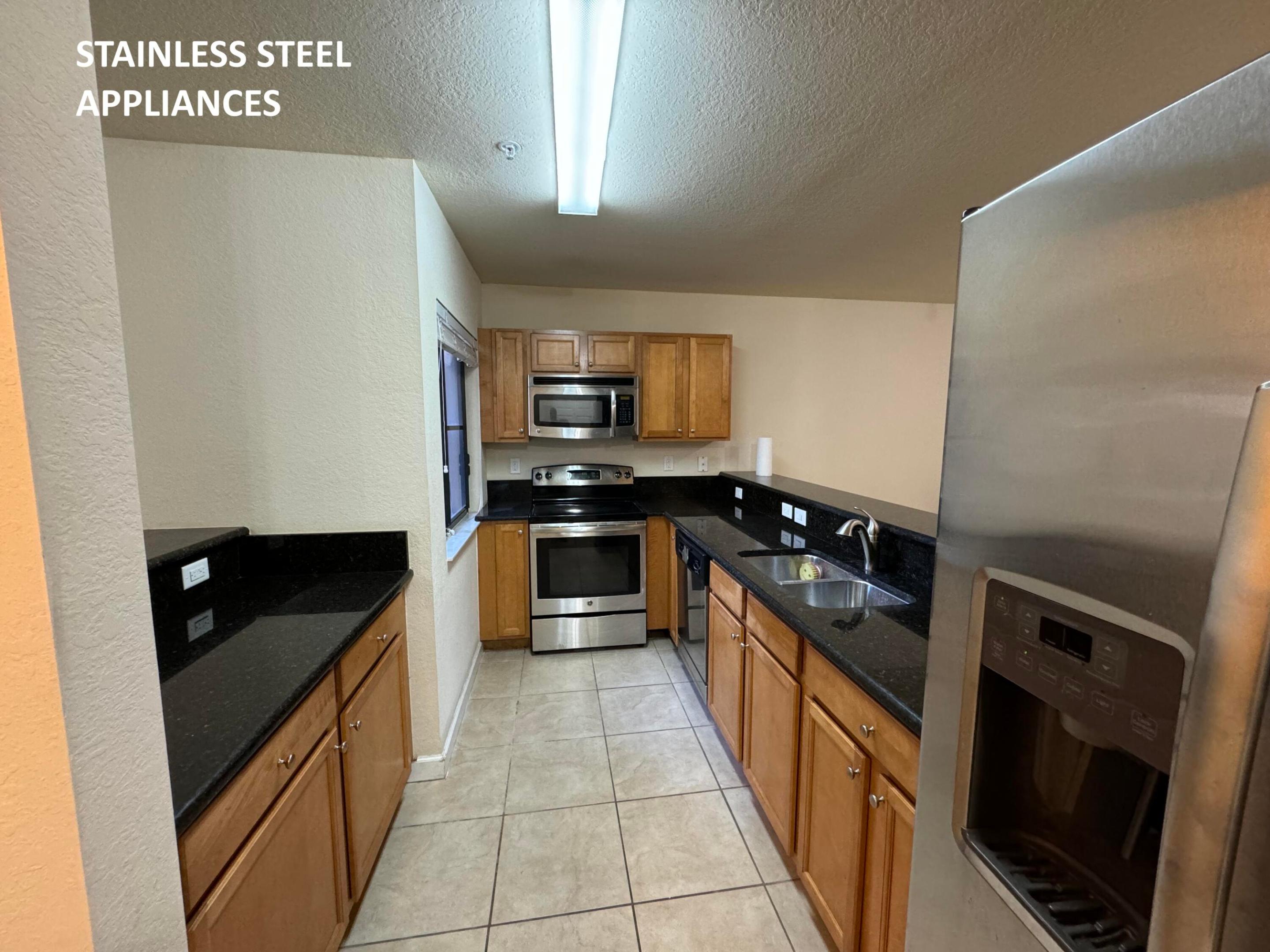 THE COURTS AT BAYSHORE I CONDO - Residential