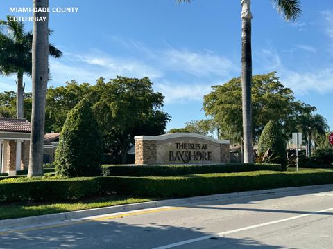 22411 SW 88th Place 14-26 Cutler Bay FL 33190