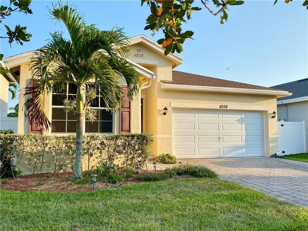 Photo of 4028 Tomoka Drive, Lake Worth, FL 33462 (MLS # R11094948)