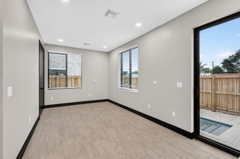 Tiny photo for 3541 NE 13th Avenue #Unit A, Oakland Park, FL 33334 (MLS # B26092795)