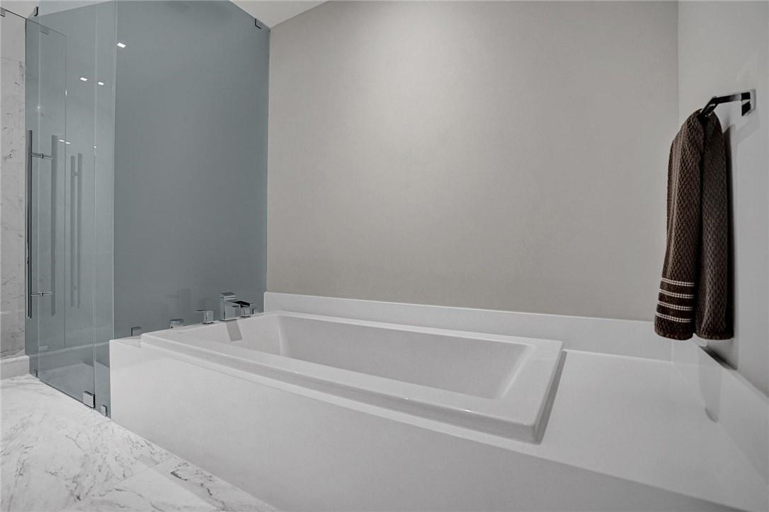 Paramount - Residential